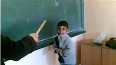ضرب وطرد وشتائم لإجبار الطلاب على الدروس الخصوصية فى مدرسة بالإسكندرية 