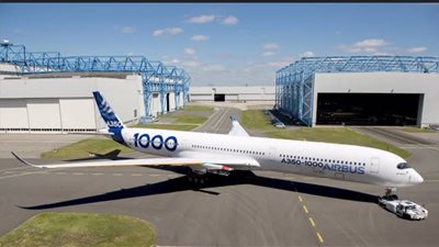 لوفتهانزا تسجل طلبية لشراء عشرة طائرات إيرباص من طراز A350-1000 وخمس من طراز A350-900