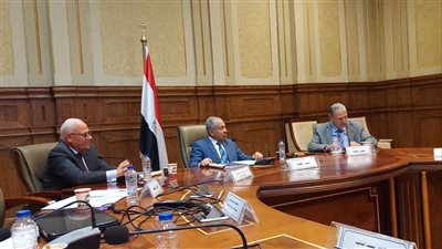 الغضبان يستعرض إنجازات الدولة على أرض بورسعيد