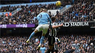 مانشستر سيتي يضغط على أرسنال بالفوز على نيوكاسل 
