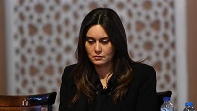 كاملة أبو ذكري والشاعر أيمن بهجت قمر في عزاء والدة رشا مهدي (صور)