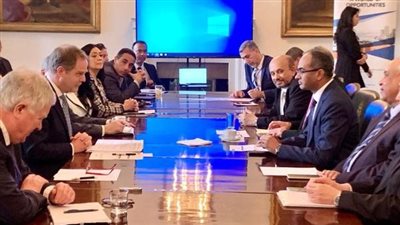 تفاصيل لقاء نائب وزير الإسكان بالسفير البريطانى بالقاهرة