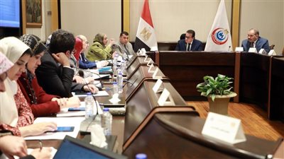 وزير الصحة يوجه بدراسة إنشاء مراكز دائمة بالمنشآت التعليمية لتوعية الطلاب بمخاطر الإدمان 