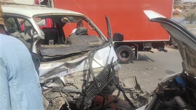 بالأسماء والحالة الصحية.. إصابة 17 شخصا في حادث بشع بأسوان 