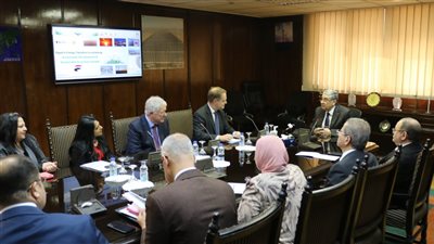 تفاصيل لقاء وزير الكهرباء مع سفير بريطانيا بالقاهرة ووفد كبير من الشركات البريطانية