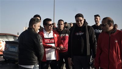 وزير الرياضة يشهد انطلاق جولة بالسيارات الرياضية في مدينة الجلالة