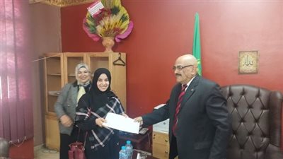 القوى العاملة: تسليم عقود عمل لذوي الهمم بالإسماعيلية