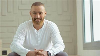 المنصات الإلكترونية تخطف النجوم الكبار 