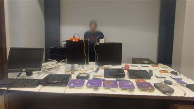 سقوط مدير شبكة لبث القنوات الفضائية المشفرة دون ترخيص في عين شمس