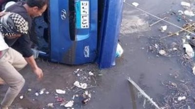 دماء على الأسفلت.. مصرع 5 أشخاص من أسرةواحدة بشربين في حادث بطلخا