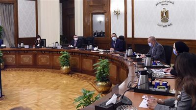  رئيس الوزراء يلتقي مسؤولي شركة بوش الألمانية