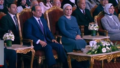 انطلاق حفل تكريم المرأة المصرية والأم المثالية بحضور الرئيس السيسي والسيدة قرينته 