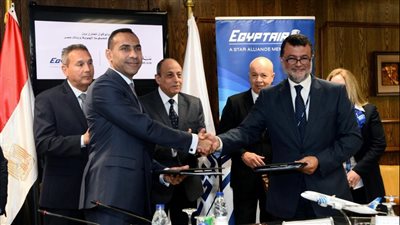 وزير الطيران يشهد توقيع بروتوكول تعاون بين مصر للطيران وبنك مصر في مجال التحصيل الإلكتروني 