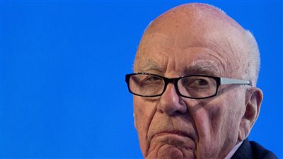 قصة زواج ملياردير أمريكي للمرة الخامسة عن عمر 92 عامًا