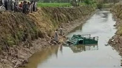 مصرع سائق في حادث انقلاب سيارة ربع نقل داخل ترعة المريوطية 