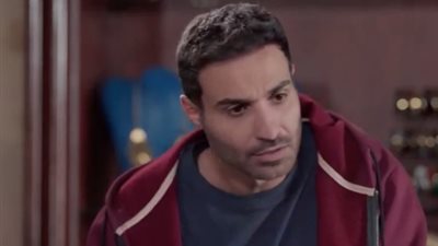 أحمد فهمي: هنقضيها صور بكوفيات والمجزرة لسة شغالة؟