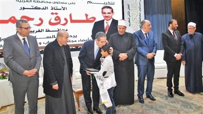 محافظ الغربية يكرم 300 حافظ للقرآن الكريم 