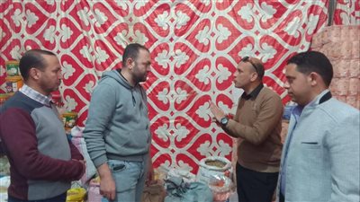 حملات تموينية للتأكد من توافر السلع الغذائية فى معارض أهلا رمضان بالمنيا 
