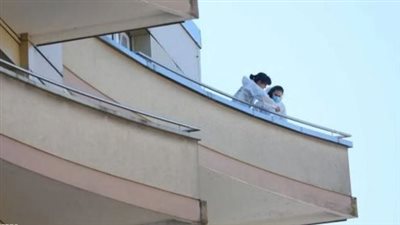 العالم لا يستحق العيش.. أم تقنع جميع أفراد أسرتها بالانتحار