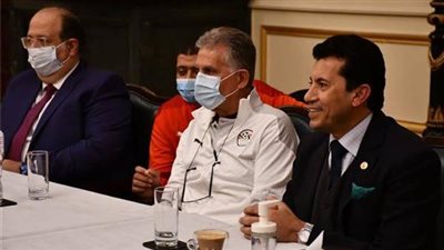 وزير الشباب والرياضة: كان لا بد من استمرار كيروش وشوقى غريب