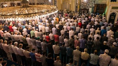 هل يجوز أداء صلاة التراويح على مرحلتين؟.. «الإفتاء» تجيب