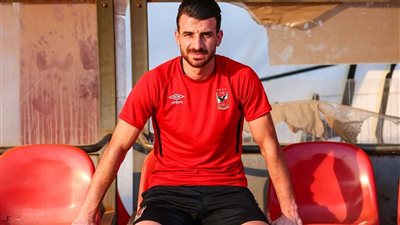 محمود متولي يبدأ المشاركة تدريجيًا في التدريبات الجماعية