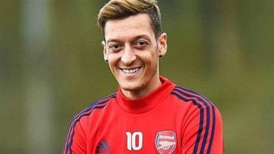 أوزيل: رحيلي عن الريال أبكاني ورونالدو أفضل لاعب في التاريخ