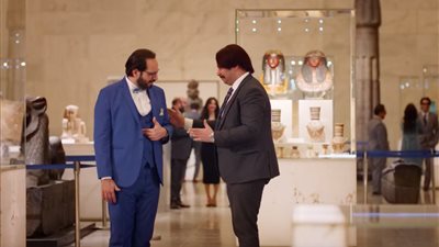 الصفارة الحلقة الأولى.. حاتم صلاح يسرق فكرة أحمد أمين