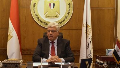 وزير التعليم العالي يلتقي وفد اللجنة العلمية لإنتاج لقاح كورونا