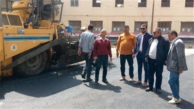 الوحدة المحلية لمركز مغاغة بالمنيا تواصل أعمال رصف ورفع كفاءة الطرق