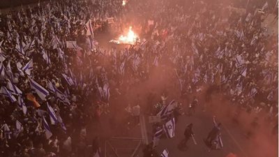 زعيم المعارضة: نتنياهو تجاوز خطا أحمر الليلة وأمن إسرائيل مهمة حياتي