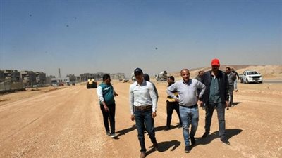 رئيس جهاز مدينة القاهرة الجديدة يتفقد محاور الطرق وأعمال المرافق الجارية بالمدينة