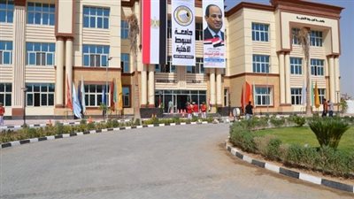 وزير الإسكان يتابع تنفيذ المشروعات بمدينة أسيوط الجديدة