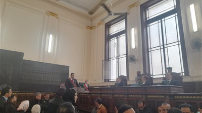 انهيار أهالي الضحايا مع بدء حديث دفاع أمين الشرطة المتهم بمجزرة أبو سليمان