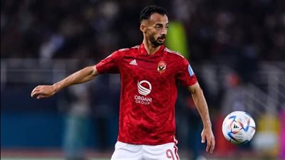 عبد القادر يدخل حسابات الجهاز الفني للأهلي استعدادًا للقمة