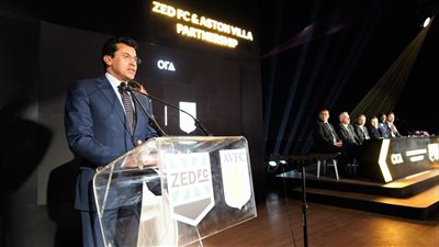 أشرف صبحي يشهد شراكة 