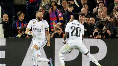 بنزيما يقود ريال مدريد إلى نهائي كأس ملك إسبانيا بعد اكتساح برشلونة 