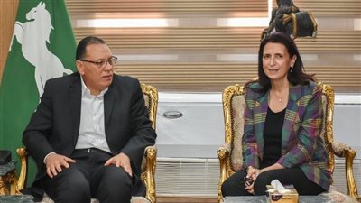 محافظ الشرقية يلتقي مدير الهيئة المصرية الأمريكية 