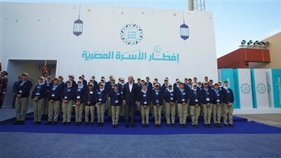 السيسي يشارك مأدبة إفطار مع مواطني الأسمرات وعدد من القيادات الشعبية وأعضاء مجلس النواب