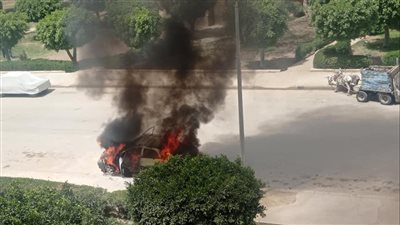 تفحم سيارة ملاكي في مدينة 15 مايو بسبب درجات الحرارة