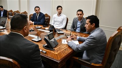 وزير الرياضة يناقش الخطوات التنفيذية لاستضافة ماراثون الرمال