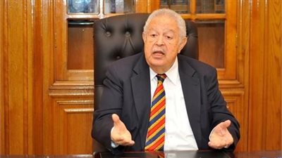 بلاغ يتهم ابنة رجائي عطية بالاستيلاء على جزء من ميراث إبيها 