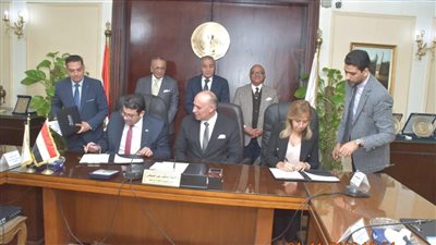 تعاون بين التموين والبنك التجاري لاستخراج لأول مرة بطاقة السجل التجاري الرقمية