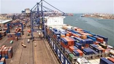 تداول 10 آلاف طن بضائع بموانئ البحر الأحمر