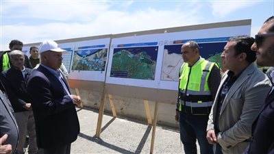 وزير النقل يتفقد مشروعات الطرق والكباري الجارية في الدقهلية ودمياط