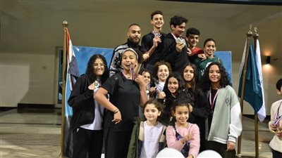 بمشاركة 180سباحا.. 