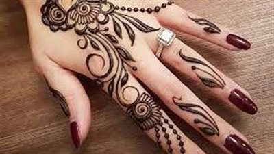 بالفيديو.. أحدث رسومات الحناء لعروس عيد الفطر