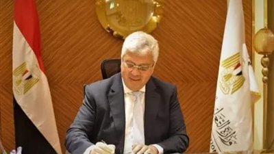 التعليم العالي: توافر الأدوية والمُستلزمات وأكياس الدم والتجهيزات الطبية بالمستشفيات الجامعية