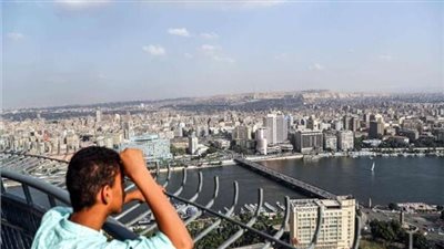 كواليس إنقاذ شاب أثناء دخوله برج القاهرة للإقدام على الانتحار