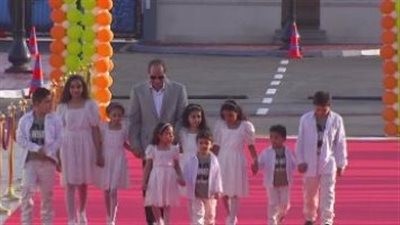 الرئيس السيسي يشارك أسر شهداء القوات المسلحة والشرطة الاحتفال بعيد الفطر